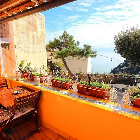 بيت للعطل Angolo Di Paradiso - De Vivo Realty بوسيتانو