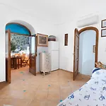 Angolo Di Paradiso - De Vivo Realty