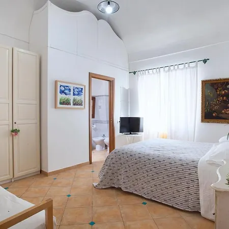 De Vivo Realty - Angolo Di Paradiso Positano