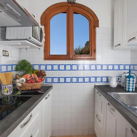 Holiday home Angolo Di Paradiso - De Vivo Realty