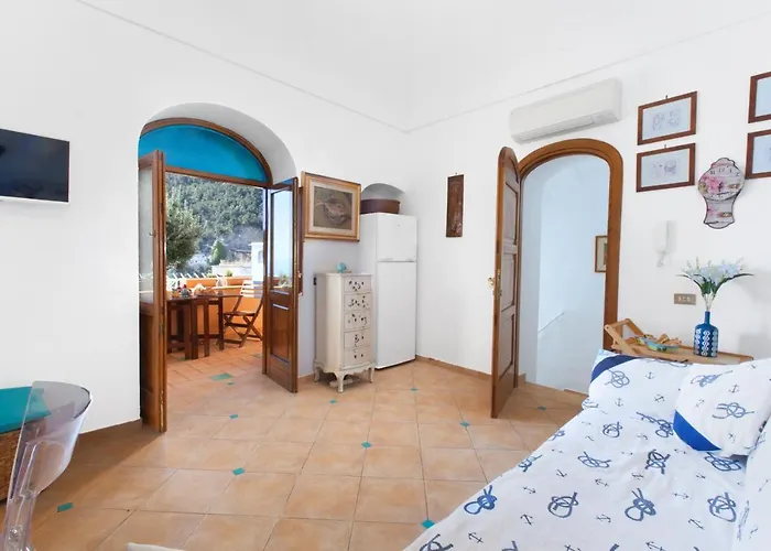 Angolo Di Paradiso - De Vivo Realty