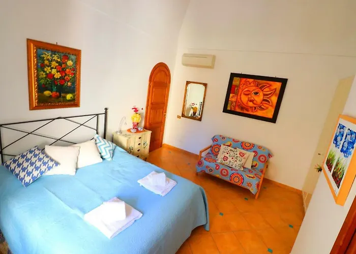 Angolo Di Paradiso - De Vivo Realty *